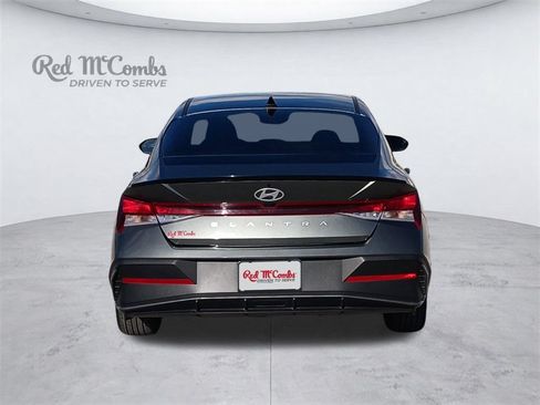 Certified 2025 Hyundai Elantra Sport FWD image 5