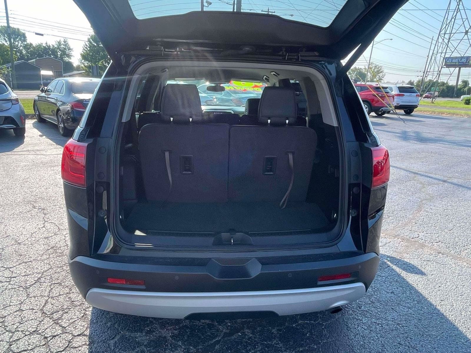 Used 2017 GMC Acadia SLT FWD image 6