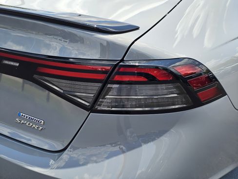 Used 2025 Honda Accord Sport image 9