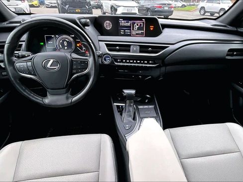 Used 2019 Lexus UX 250h w/ Premium Package image 15