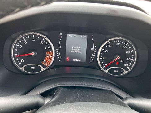 Certified 2023 Jeep Renegade Latitude w/ Premium Group image 21