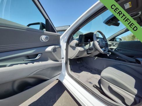 Used 2025 Hyundai Elantra Sport FWD image 10