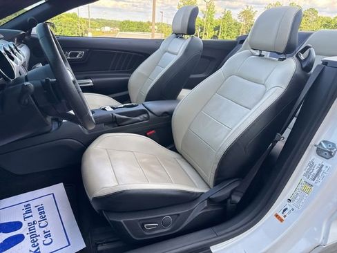 Used 2017 Ford Mustang GT Premium w/ Equipment Group 401A RWD image 18