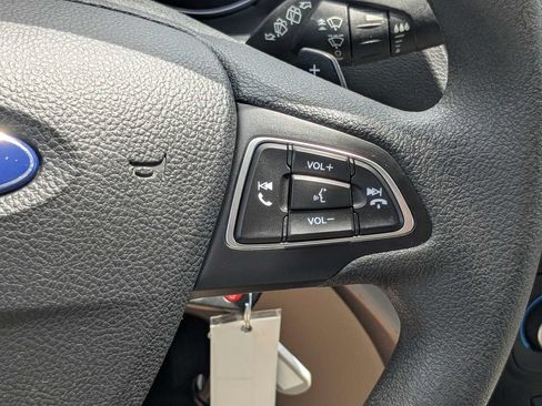Used 2017 Ford Escape SE w/ Equipment Group 201A FWD image 28