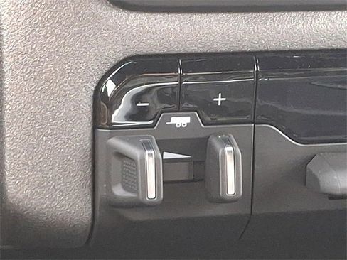 Used 2023 RAM 3500 Tradesman w/ Chrome Appearance Group image 27