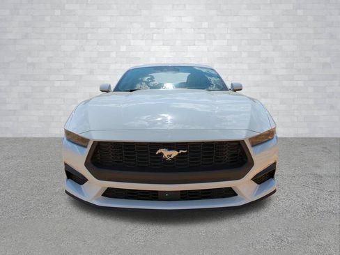 Used 2025 Ford Mustang Coupe RWD image 11