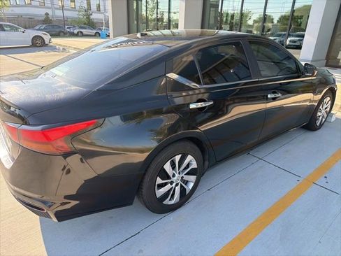 Used 2020 Nissan Altima 2.5 S FWD image 5