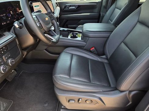 Used 2025 Chevrolet Tahoe LT AWD/4WD image 34