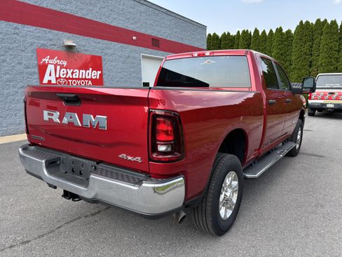 Used 2026 RAM 2500 Big Horn AWD/4WD image 3