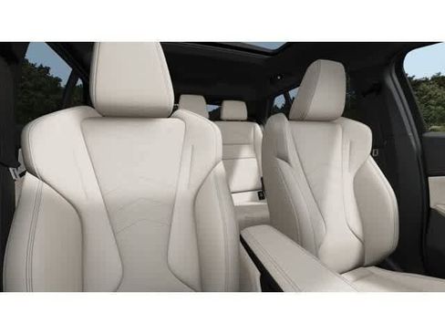 New 2025 BMW X2 xDrive28i w/ Technology Package image 11