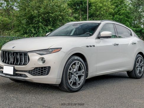 Used 2017 Maserati Levante S AWD/4WD image 14