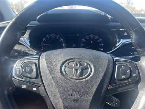 Used 2014 Toyota Avalon Limited image 16
