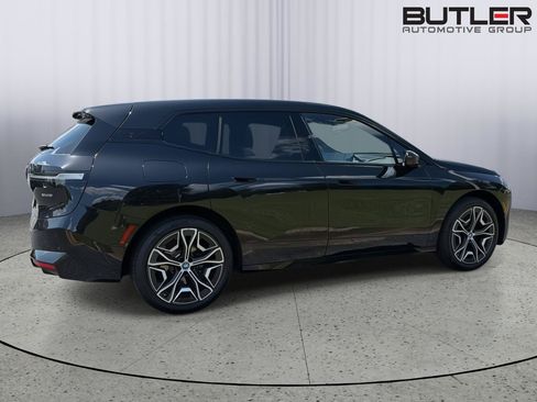 Used 2025 BMW iX xDrive50 w/ Premium Package AWD/4WD image 7