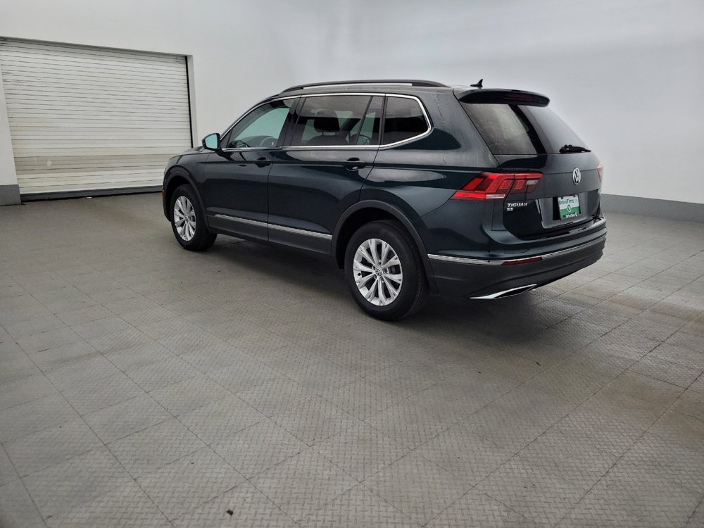 Used 2018 Volkswagen Tiguan SE w/ Panoramic Sunroof Package AWD/4WD image 3