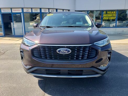 Used 2023 Ford Escape Platinum w/ Premium Technology Package AWD/4WD image 9