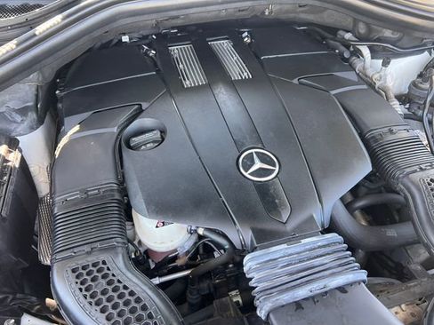 Used 2019 Mercedes-Benz GLS 450 4MATIC image 37