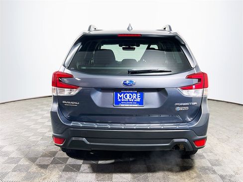 Used 2020 Subaru Forester Premium image 7