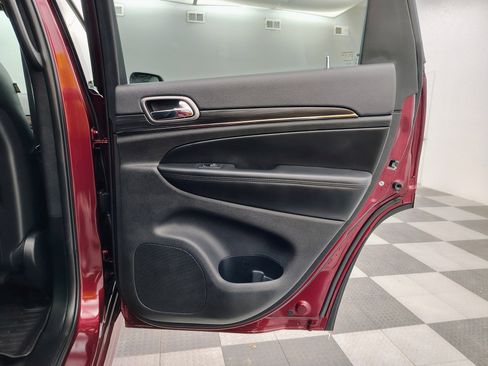 Used 2019 Jeep Grand Cherokee Limited X image 31