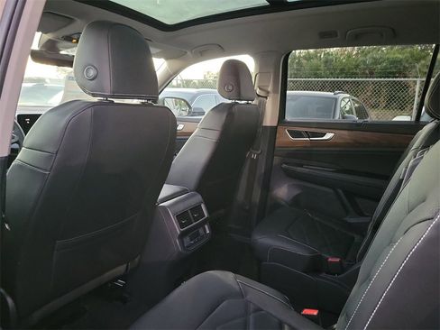 New 2026 Volkswagen Atlas SE image 5