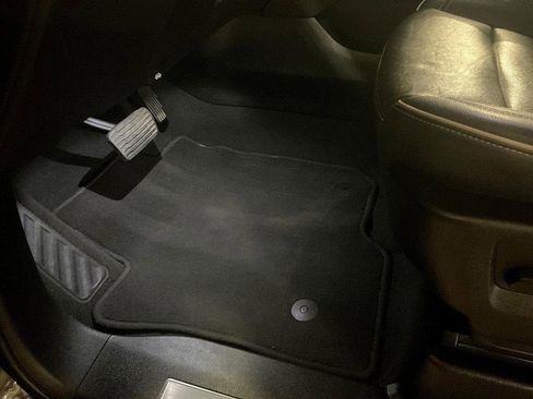 Used 2023 GMC Yukon SLT image 19