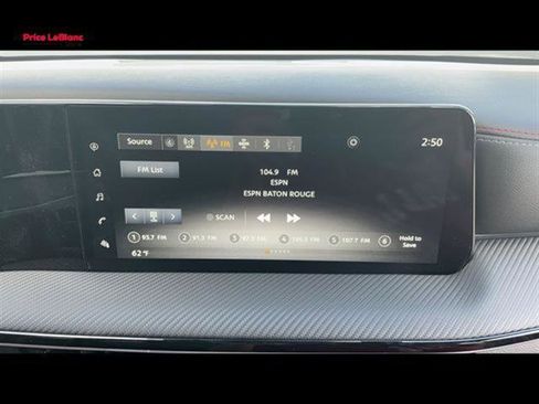 New 2025 Nissan Kicks SR w/ Illumination Package FWD image 38