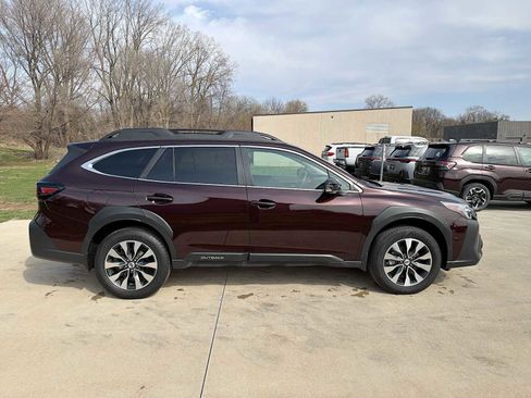 Used 2023 Subaru Outback Limited image 7