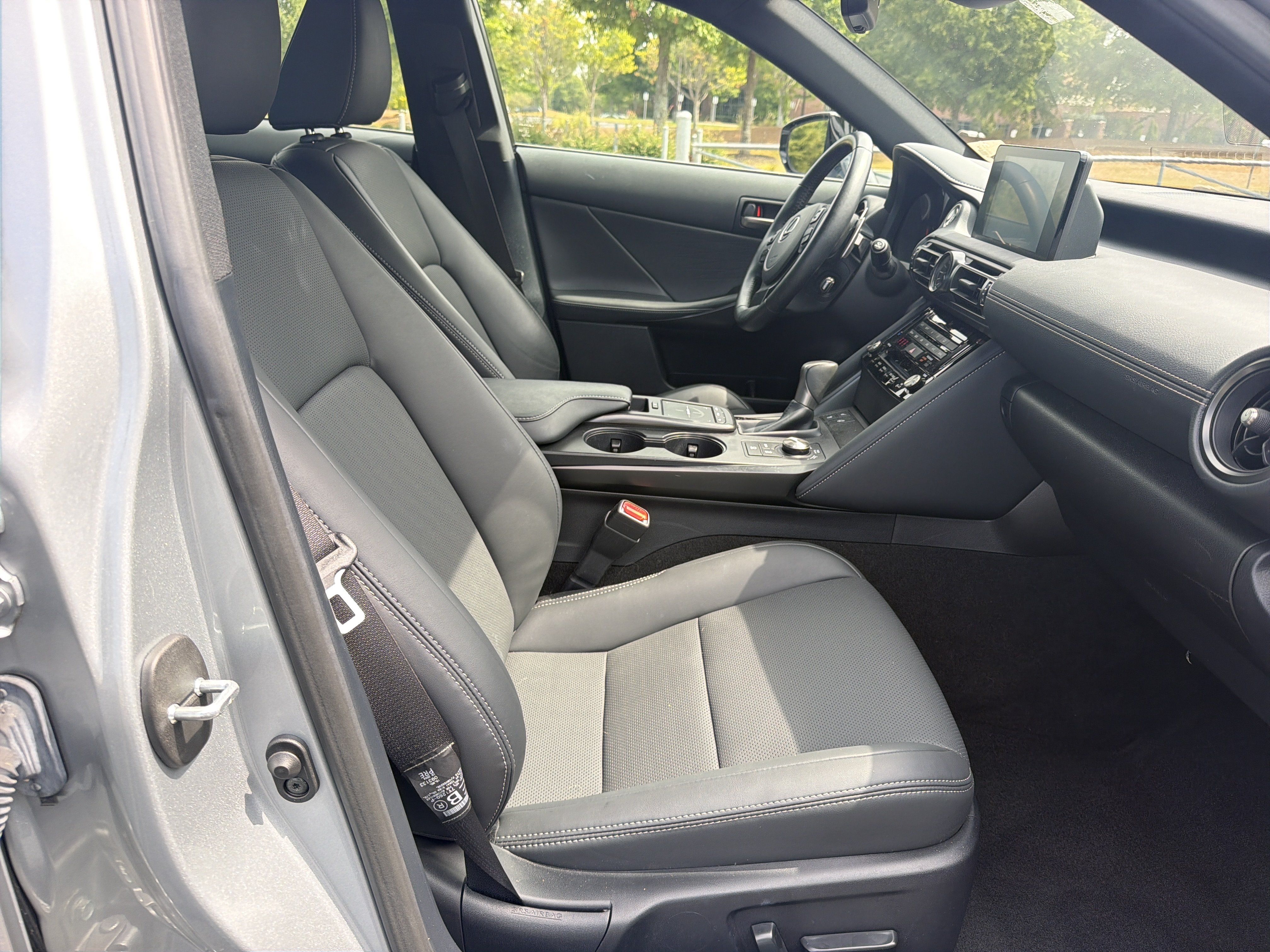 Used 2024 Lexus IS 300 w/ Premium Package RWD image 31