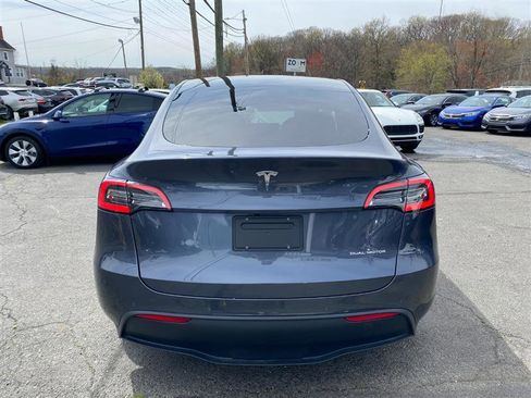 Used 2024 Tesla Model Y Long Range image 4