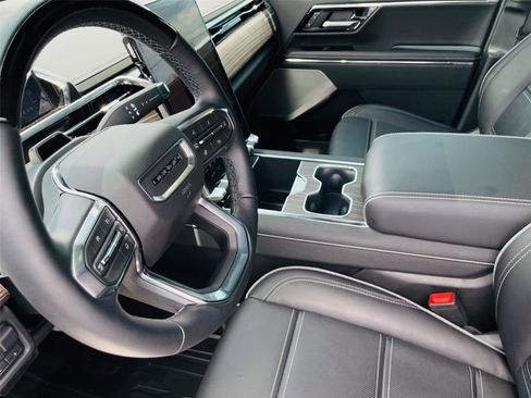 Used 2025 GMC Sierra EV Denali AWD/4WD image 8