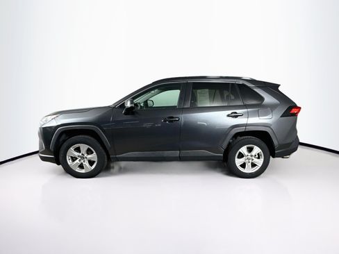 Used 2021 Toyota RAV4 XLE AWD/4WD image 7