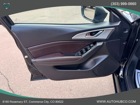 Used 2017 MAZDA MAZDA3 Touring FWD image 28