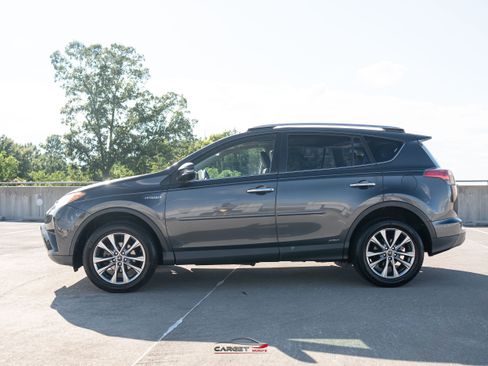 Used 2016 Toyota RAV4 Limited AWD/4WD image 4