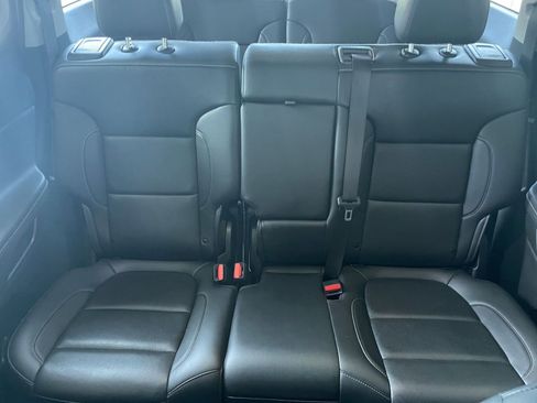 Used 2023 GMC Acadia SLT image 38