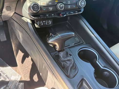 Used 2022 Dodge Durango GT image 30