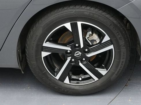 Used 2024 Nissan Sentra SV FWD image 8