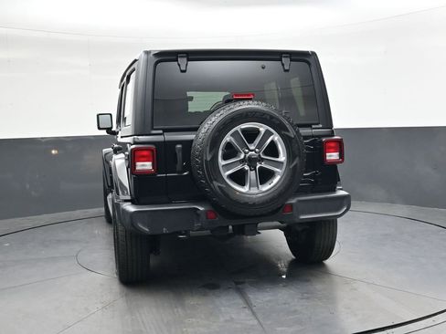 Used 2022 Jeep Wrangler Unlimited Sahara w/ Dual Top Group image 5