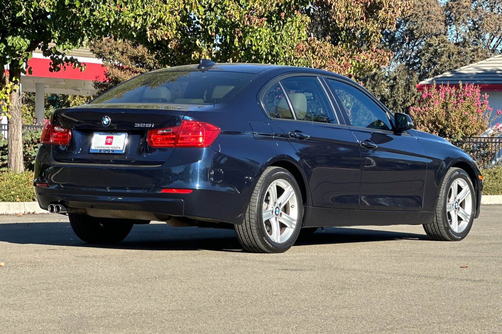 Used 2013 BMW 328i Sedan RWD image 4