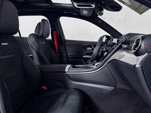 New 2026 Mercedes-Benz GLC 43 AMG 4MATIC image 6