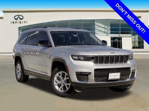 Used 2023 Jeep Grand Cherokee L Limited w/ Luxury Tech Group II image 2