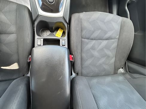 Used 2014 Nissan Rogue SV AWD/4WD image 20