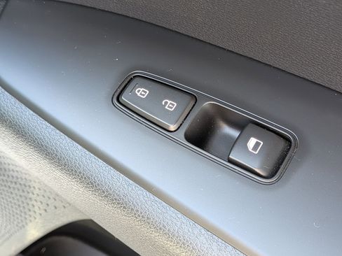 Used 2023 Kia Forte LX FWD image 34