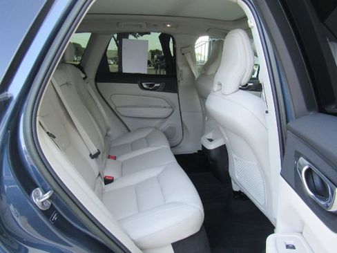 Used 2023 Volvo XC60 B5 Plus w/ Protection Package Premier image 26