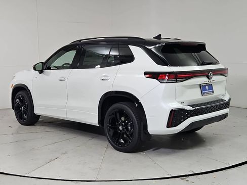New 2026 Volkswagen Tiguan SE R-Line AWD/4WD image 4