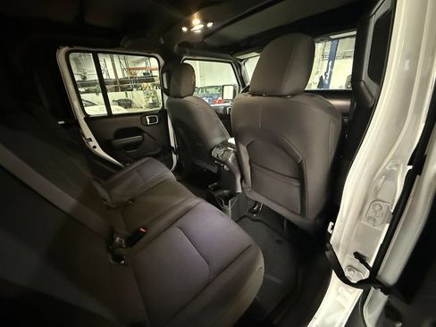 Used 2022 Jeep Gladiator Sport AWD/4WD image 22