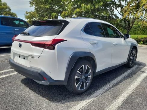 Used 2020 Lexus UX 200 w/ Accessory Package 2 FWD image 3