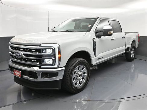 Used 2025 Ford F250 Lariat w/ Lariat Ultimate Package AWD/4WD image 1