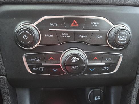 Used 2018 Dodge Charger R/T Scat Pack image 27