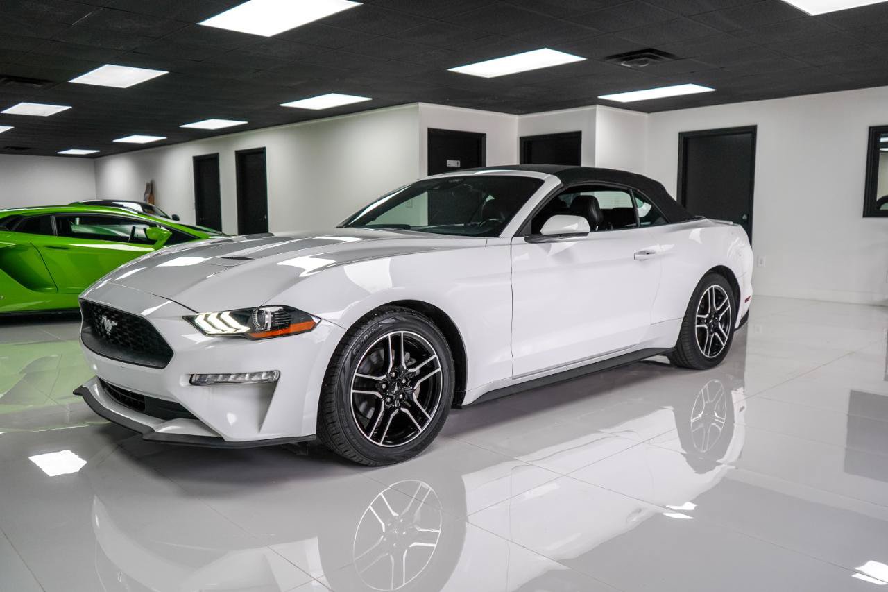 Used 2023 Ford Mustang Premium RWD image 2