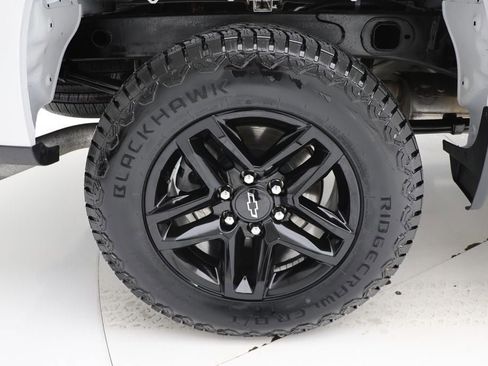 Used 2022 Chevrolet Silverado 1500 Custom Trail Boss w/ Safety Confidence Package image 10