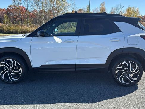 Used 2024 Chevrolet TrailBlazer RS image 12